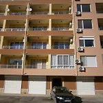Stefi Ii Апартаменты